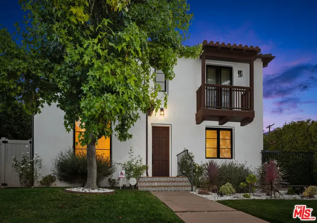 1st image of 635 Seward St, Los Angeles, CA 90004 | MLS# 26864519