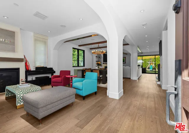3rd image of 635 Seward St, Los Angeles, CA 90004 | MLS# 26864519