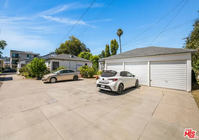 image of 10651 Whipple St, North Hollywood, CA 91602 | MLS# 26864929