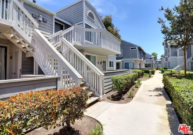 3rd image of 111 Remington, Irvine, CA 92620