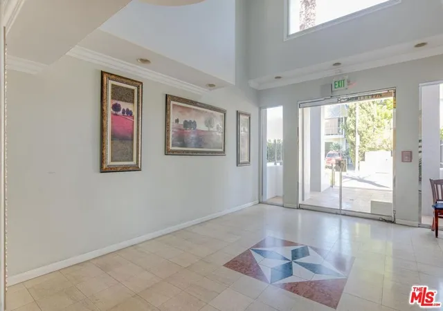 4th image of 739 Lorraine Blvd #PH2, Los Angeles, CA 90005 | MLS# 26865295