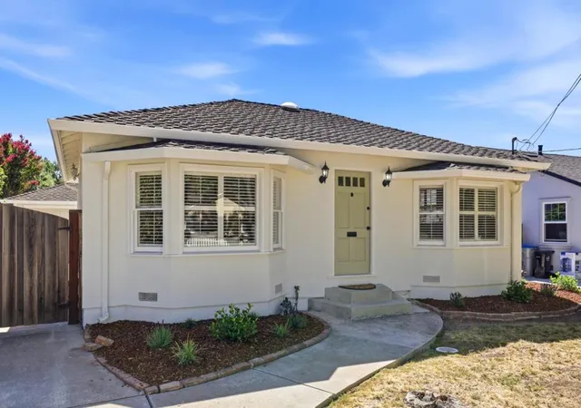 Photo 2 of Sale Pending at 1845 Coastland Ave, San Jose, CA 95125 | MLS# ML82054891 | Listing updated on 2026-09-17