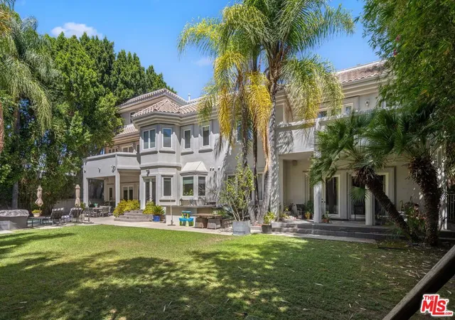 Photo 3 of Single family home for sale at 4743 White Oak Ave, Encino, CA 91316 | MLS# 26865005 | Listing updated on 2026-08-05