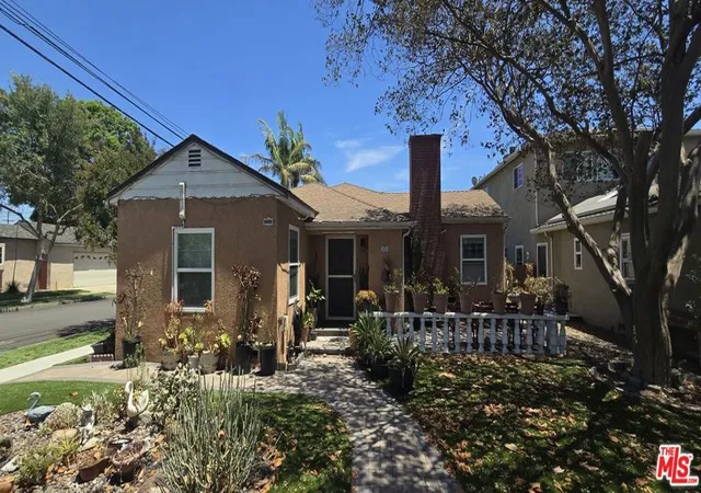 2nd image of 2690 Oregon Ave, Long Beach, CA 90806 | MLS# 26865245