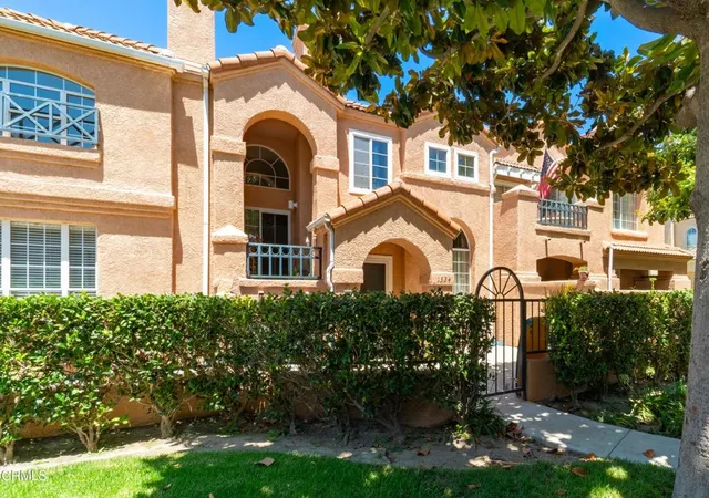 1st image of 1334 Jamaica Ln, Oxnard, CA 93030 | MLS# V1-37849
