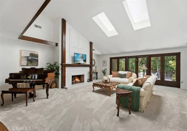 Photo 4 of Single family home for sale at 1632 SE Skyline Dr, Santa Ana, CA 92705 | MLS# OC26164351 | Listing updated on 2026-10-09