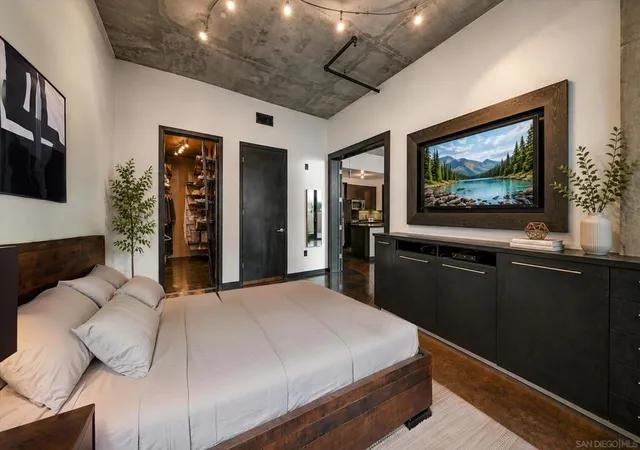 Photo 3 of Sale Pending at 1050 Island #211, San Diego, CA 92101 | MLS# 260018393SD | Listing updated on 2026-10-10