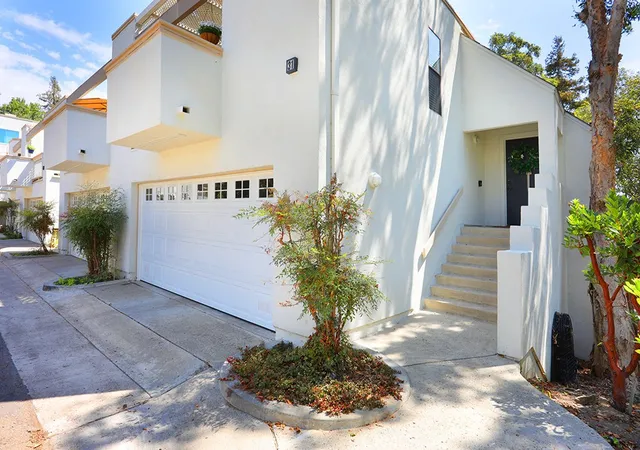 Photo 2 of Condo for sale at 5846 E Creekside #31, Orange, CA 92869 | MLS# PW26164189 | Listing updated on 2026-09-13