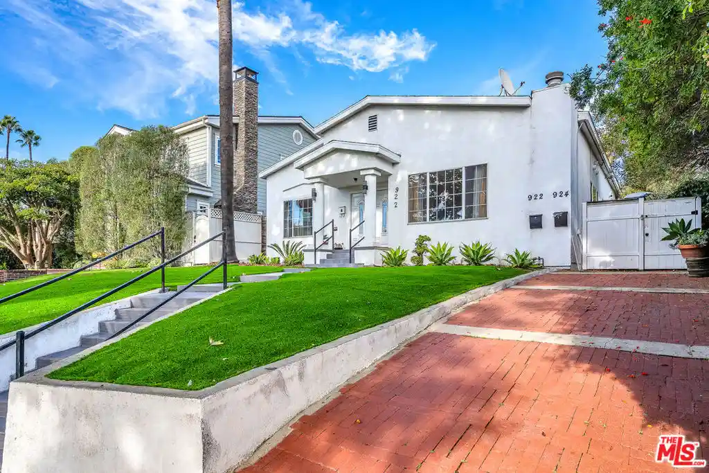 Photo 1 of Single family home for sale at 922 S Bundy Dr, Los Angeles, CA 90049 | MLS# 26865427 | Listing updated on 2026-10-13
