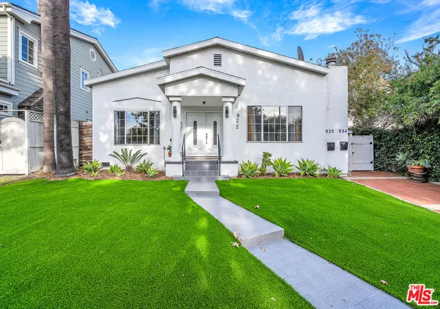Photo 3 of Single family home for sale at 922 S Bundy Dr, Los Angeles, CA 90049 | MLS# 26865427 | Listing updated on 2026-09-24