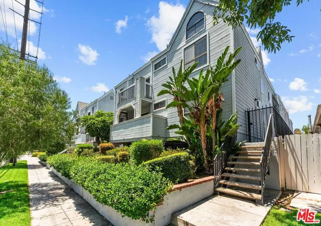 3rd image of 1819 W Alameda Ave, Burbank, CA 91506 | MLS# 26865431