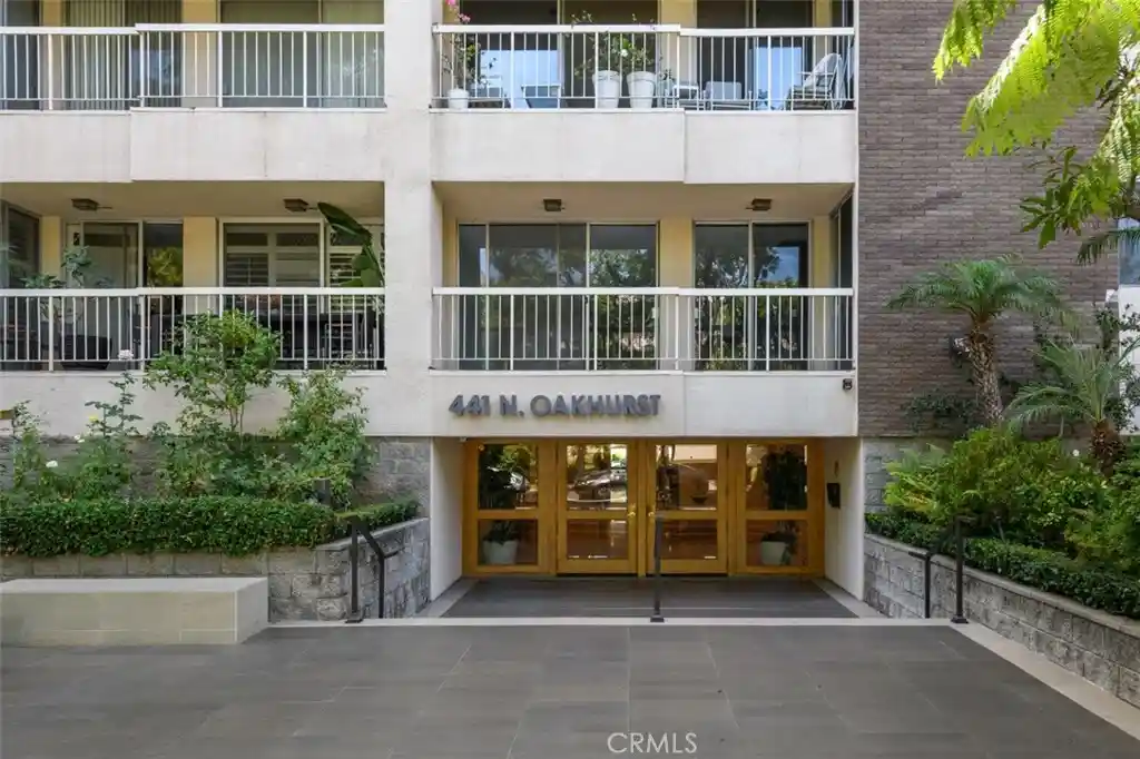Listing Photo 26 - Condo for sale in 441 N Oakhurst located at 441 N Oakhurst, Beverly Hills, CA 90210 - Unit #604