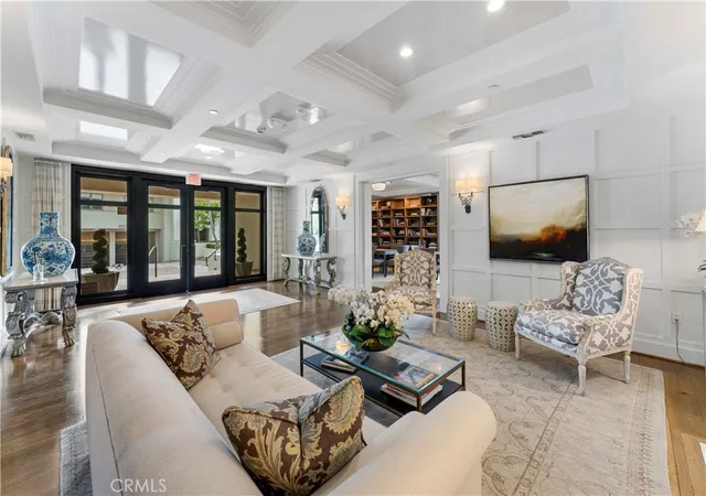 Listing Photo 4 - Condo for sale in building located at 920 Granite Dr, Pasadena, CA 91101 - Unit #501