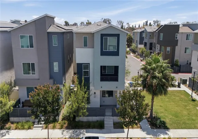 Single family home for sale at 916 East 3rd St, Santa Ana, CA 92701 | MLS# OC26164158