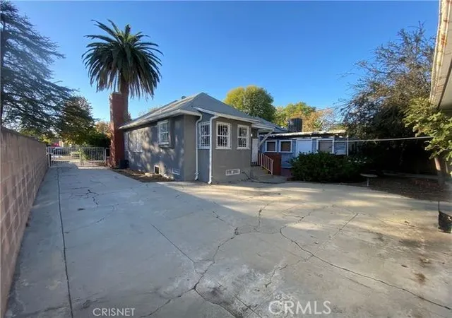 Photo 2 of Single family home for sale at 5646 Vesper, Los Angeles, CA 91411 | MLS# SR26164667 | Listing updated on 2026-09-24