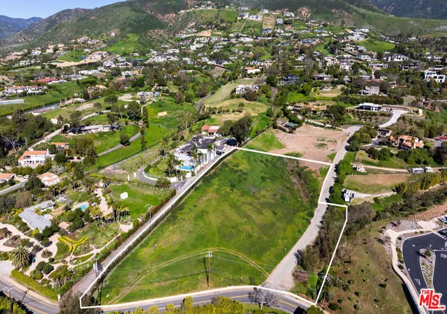 5th image of 30311 Morning View Dr, Malibu, CA 90265 | MLS# 26863275