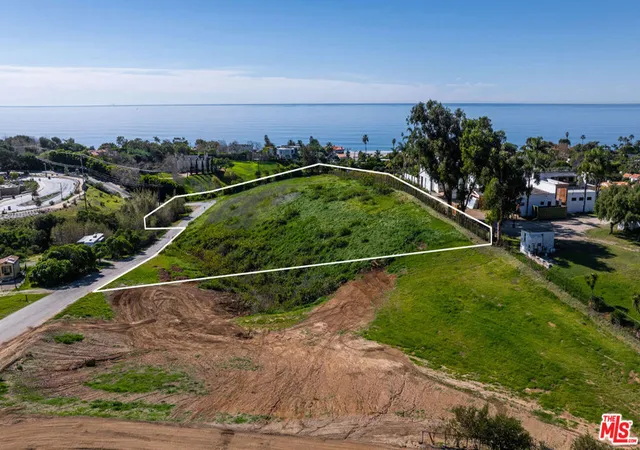 7th image of 30311 Morning View Dr, Malibu, CA 90265 | MLS# 26863275