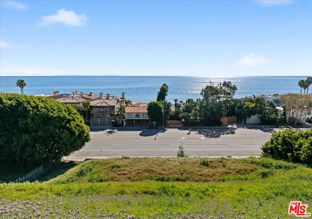 3rd image of 22411 Pacific Coast Hwy, Malibu, CA 90265 | MLS# 26863293