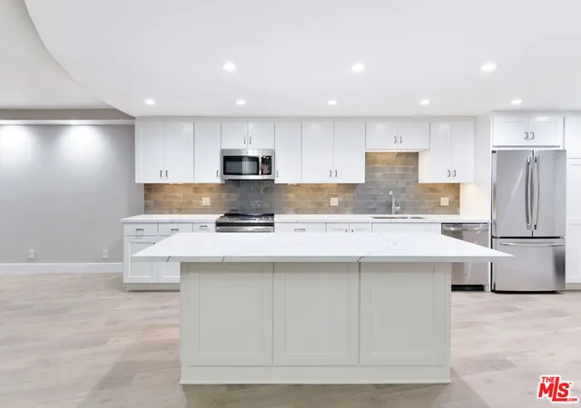 3rd image of 4265 Marina City Dr #415, Marina Del Rey, CA 90292 | MLS# 26863647