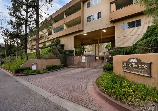 Listing Photo 2 - Condo for sale in building located at 1935 Alpha Rd, Glendale, CA 91208 - Unit #230
