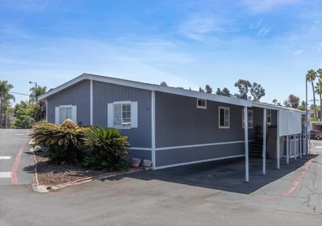 Photo 3 of Sale Pending at 400 N Melrose Dr #23, Vista, CA 92083 | MLS# NDP2607112 | Listing updated on 2026-10-02