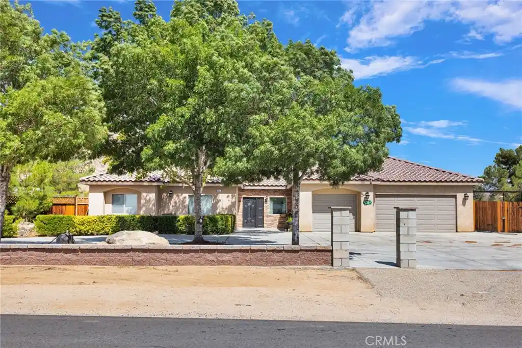 Photo 1 of Single family home for sale at 17111 Mesquite Rd, Apple Valley, CA 92307 | MLS# HD26163581 | Listing updated on 2026-08-23