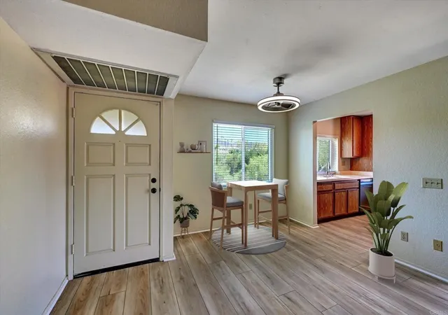 Listing Photo 4 - Condo for sale in building located at 13238 Wimberly Sq, San Diego, CA 92128 - Unit #194