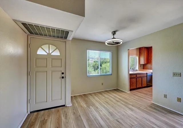 Listing Photo 5 - Condo for sale in building located at 13238 Wimberly Sq, San Diego, CA 92128 - Unit #194