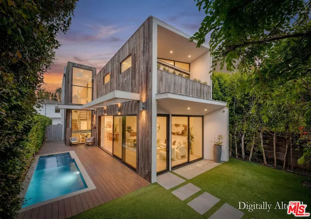 Photo 2 of Single family home for sale at 1620 Electric Ave, Venice, CA 90291 | MLS# 26844959 | Listing updated on 2026-09-04