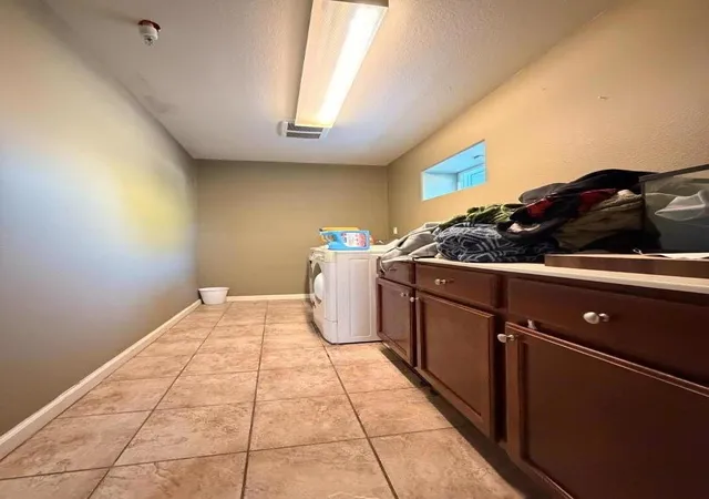 Photo 3 of Townhouse for sale at 902 Lake St, San Pablo, CA 94806 | MLS# ML82055790 | Listing updated on 2026-10-09