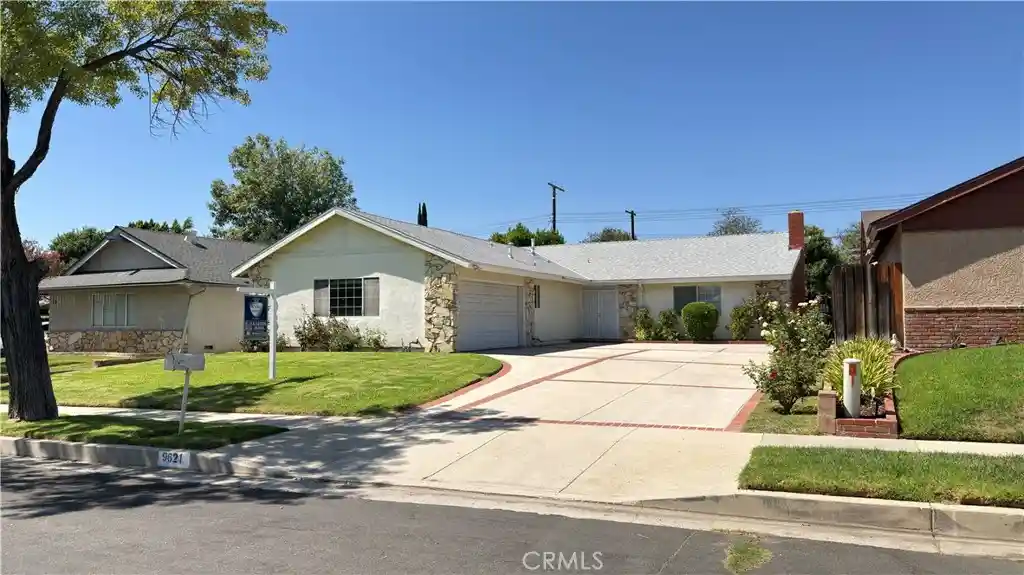 Single family home for sale at 9621 Jumilla, Chatsworth, CA 91311 | MLS# SR26164041