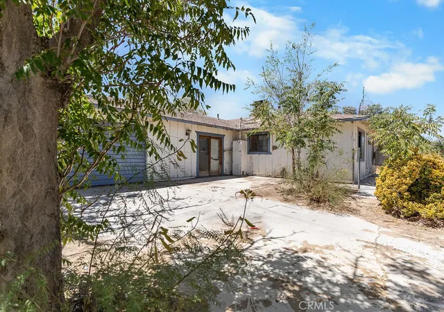 Photo 2 of Single family home for sale at 31707 Furst St, Lucerne Valley, CA 92356 | MLS# HD26164672 | Listing updated on 2026-09-29
