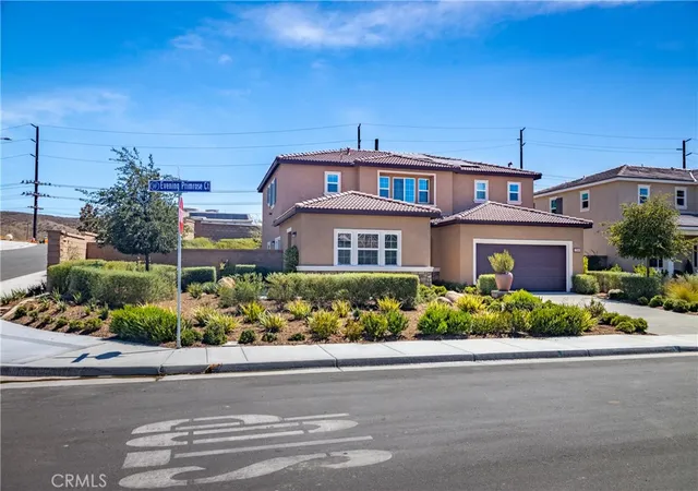Photo 3 of Sale Pending at 23546 Evening Primrose Ct, Murrieta, CA 92562 | MLS# IG26164661 | Listing updated on 2026-09-30