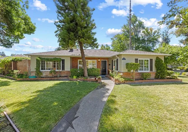 1st image of 905 El Rio Dr, San Jose, CA 95125 | MLS# ML82055812