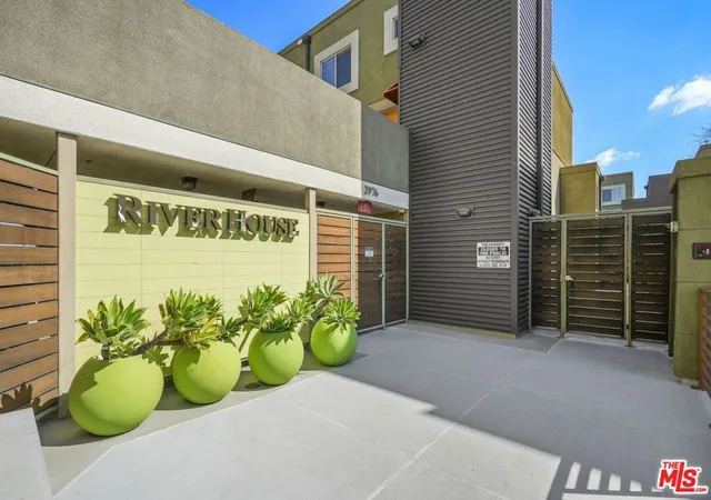 Condo for sale at 2974 Ripple Pl #202, Los Angeles, CA 90039 | MLS# 26865669
