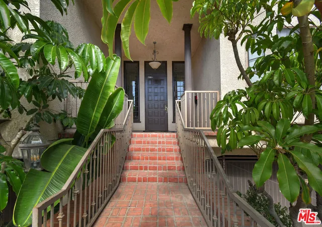 Photo 3 of Condo for sale at 4707 Willis Ave #206, Sherman Oaks, CA 91403 | MLS# 26829693 | Listing updated on 2026-09-23