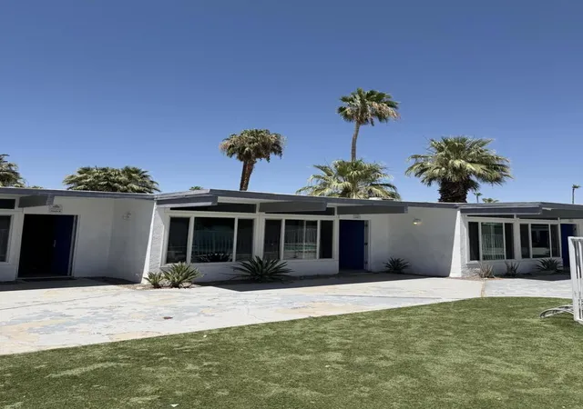Photo 1 of Sale Pending at 1733 E Amado Rd, Palm Springs, CA 92262 | MLS# 219150802DA | Listing updated on 2026-09-25