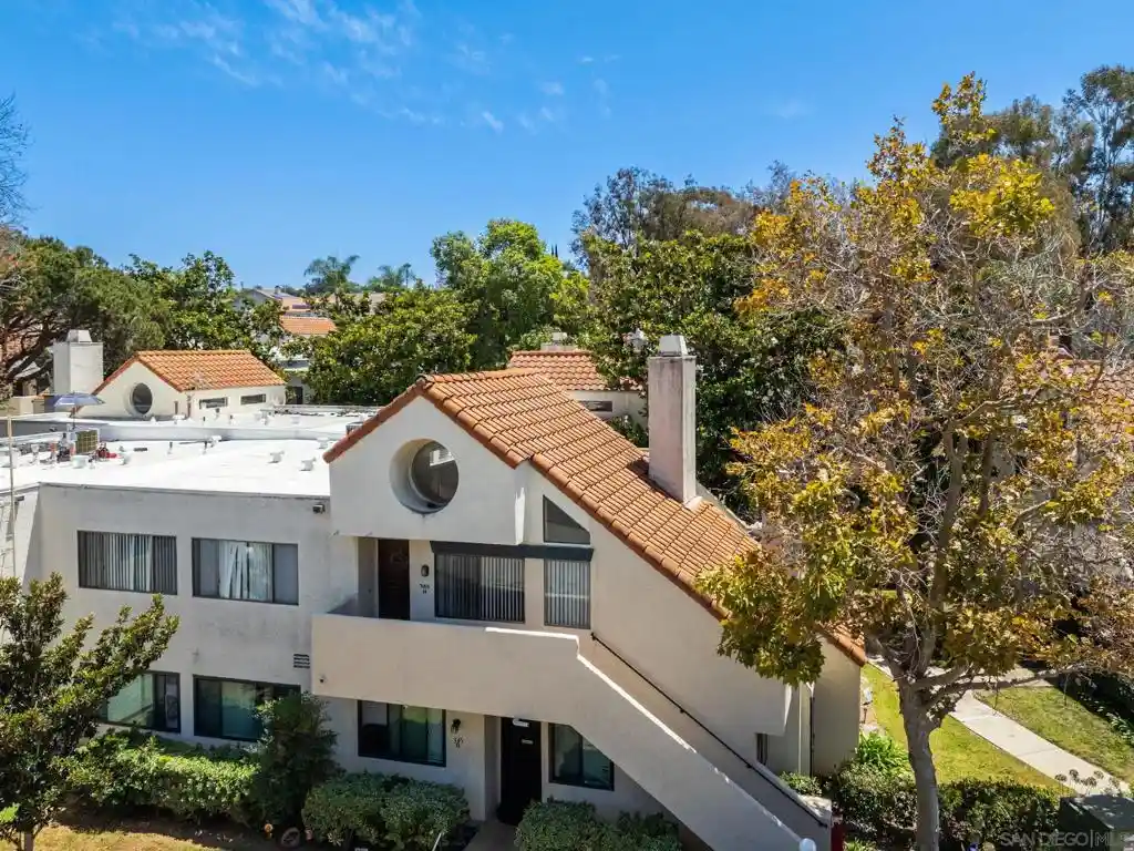Listing Photo 1 - Condo for sale in 345 N Melrose Dr located at 345 N Melrose Dr, Vista, CA 92083 - Unit 345 N Melrose Dr