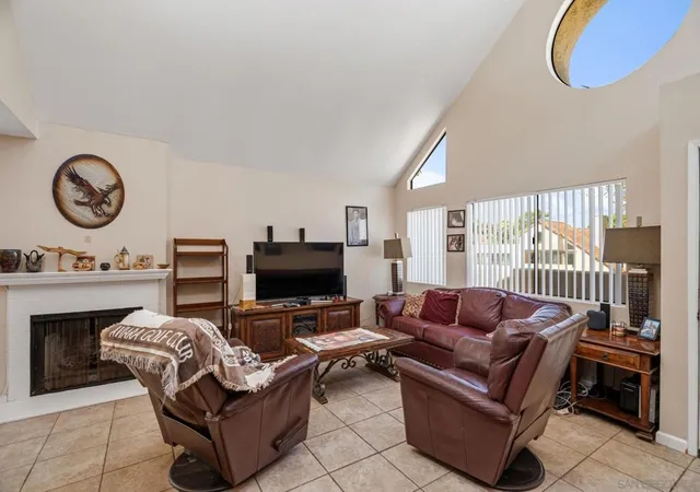 Listing Photo 4 - Condo for sale in building located at 345 N Melrose Dr, Vista, CA 92083 - Unit #H