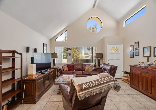 Listing Photo 5 - Condo for sale in building located at 345 N Melrose Dr, Vista, CA 92083 - Unit #H