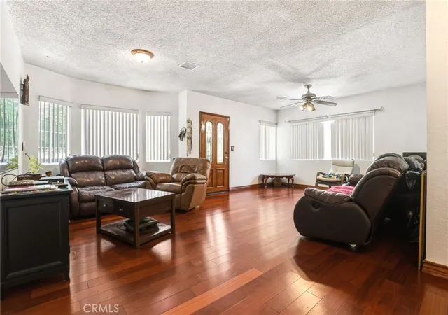 Photo 2 of Single family home for sale at 5654 Stansbury, Van Nuys, CA 91401 | MLS# SR26164752 | Listing updated on 2026-09-08