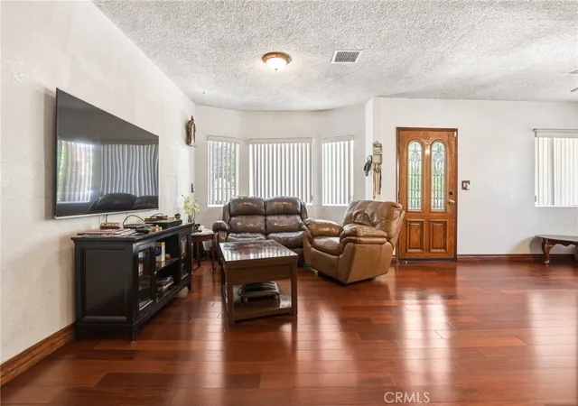 Photo 3 of Single family home for sale at 5654 Stansbury, Van Nuys, CA 91401 | MLS# SR26164752 | Listing updated on 2026-09-08