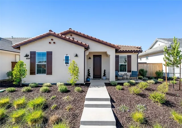 Photo 2 of Single family home for sale at 694 Barolo Ln, Paso Robles, CA 93446 | MLS# SC26143056 | Listing updated on 2026-10-12