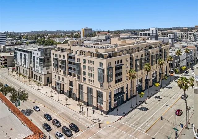 Photo 1 of Condo for sale at 39 S Los Robles Ave #6020, Pasadena, CA 91101 | MLS# OC26162879 | Listing updated on 2026-09-27