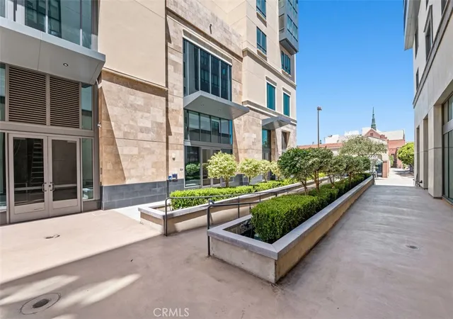 Photo 2 of Condo for sale at 39 S Los Robles Ave #6020, Pasadena, CA 91101 | MLS# OC26162879 | Listing updated on 2026-09-27