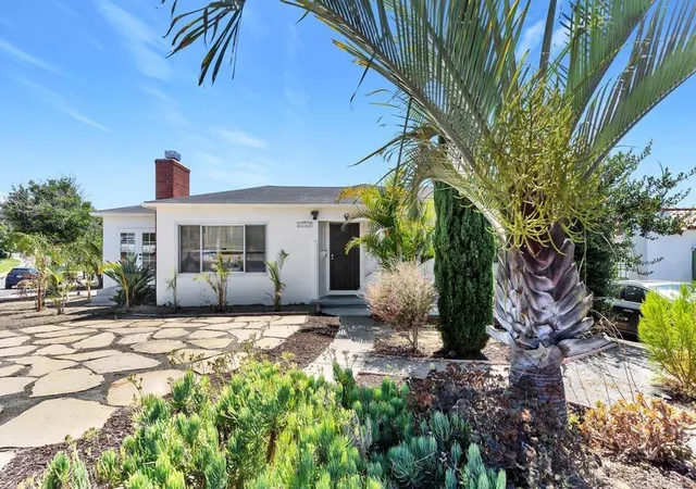 Photo 3 of Single family home for sale at 3765 Elliott St, San Diego, CA 92106 | MLS# PTP2605716 | Listing updated on 2026-08-04