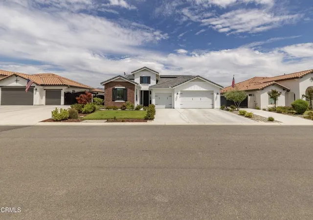 3rd image of 6909 Aquamarine Dr, Bakersfield, CA 93306 | MLS# V1-37873