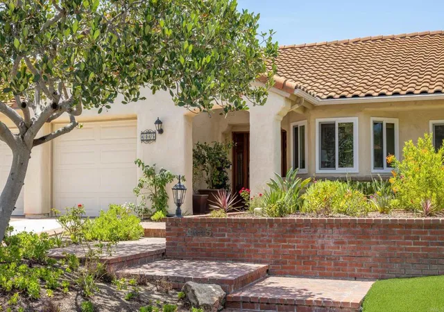 3rd image of 4045 Vortex Pl, Escondido, CA 92025 | MLS# NDP2607130
