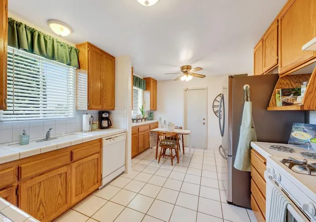Photo 4 of Single family home for sale at 7250 Harding Cir, Buena Park, CA 90620 | MLS# 219150824DA | Listing updated on 2026-09-24
