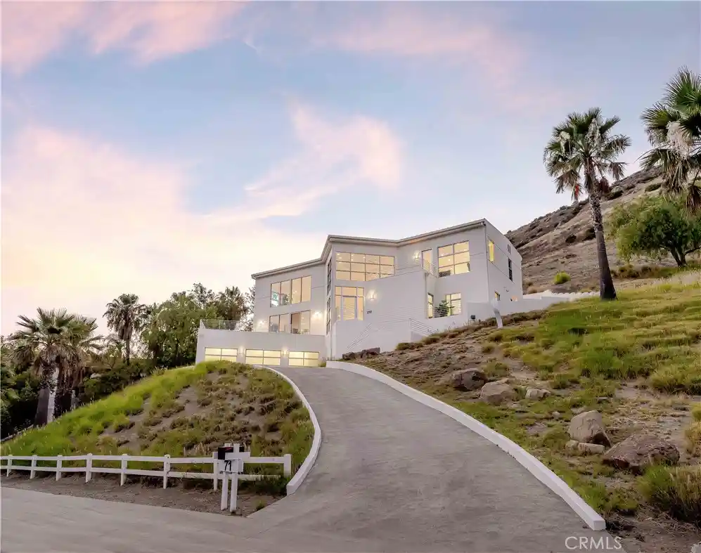 Photo 1 of Single family home for sale at 71 Coolwater Rd, Bell Canyon, CA 91307 | MLS# SR26163428 | Listing updated on 2026-10-15